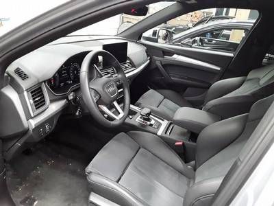 Fahrzeugabbildung Audi Q5 Sportback 45 TFSI quattro S tronic Advanced