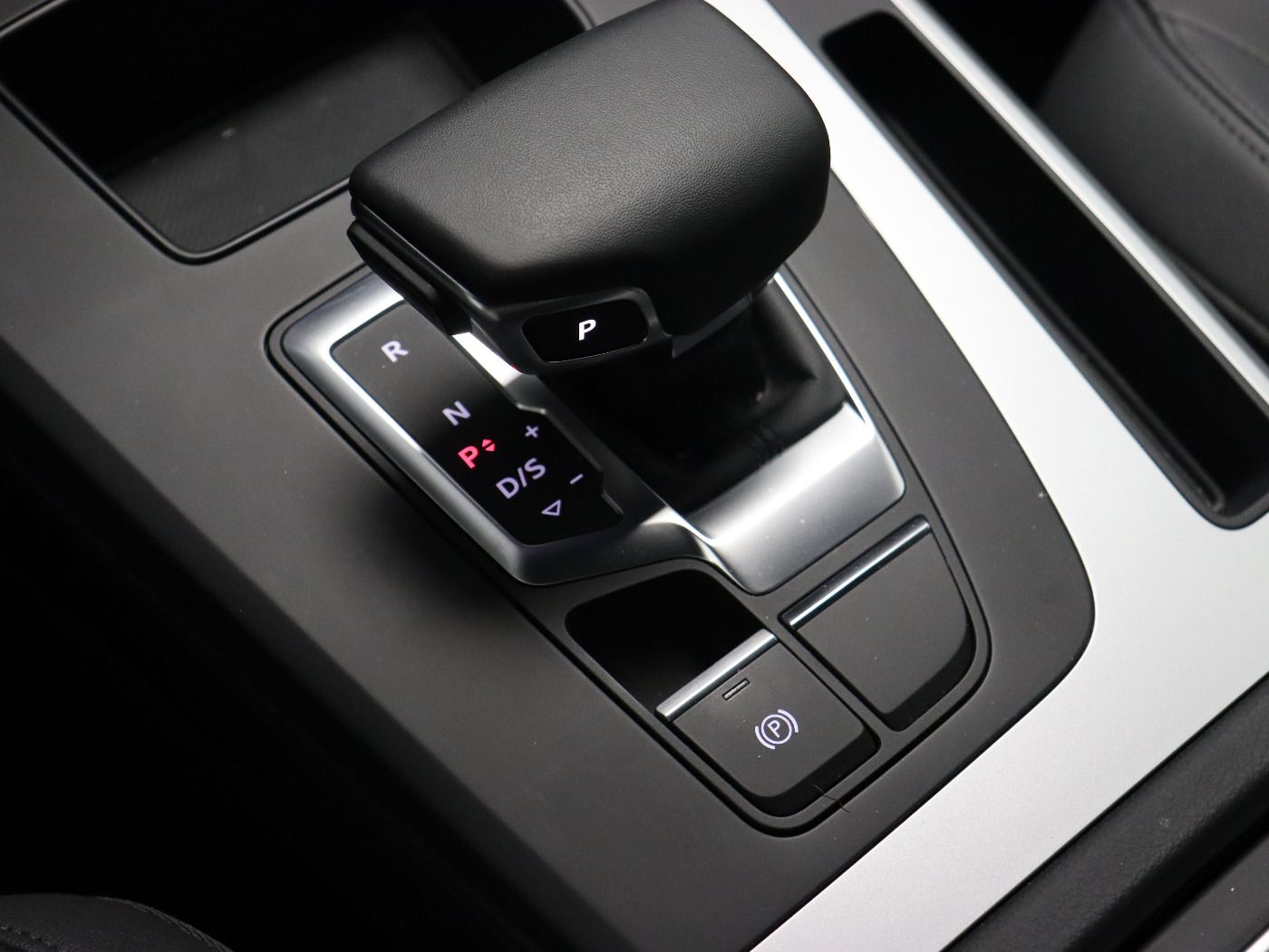 Fahrzeugabbildung Audi Q5 45 TFSI quattro S tronic S line |Matrix|ACC