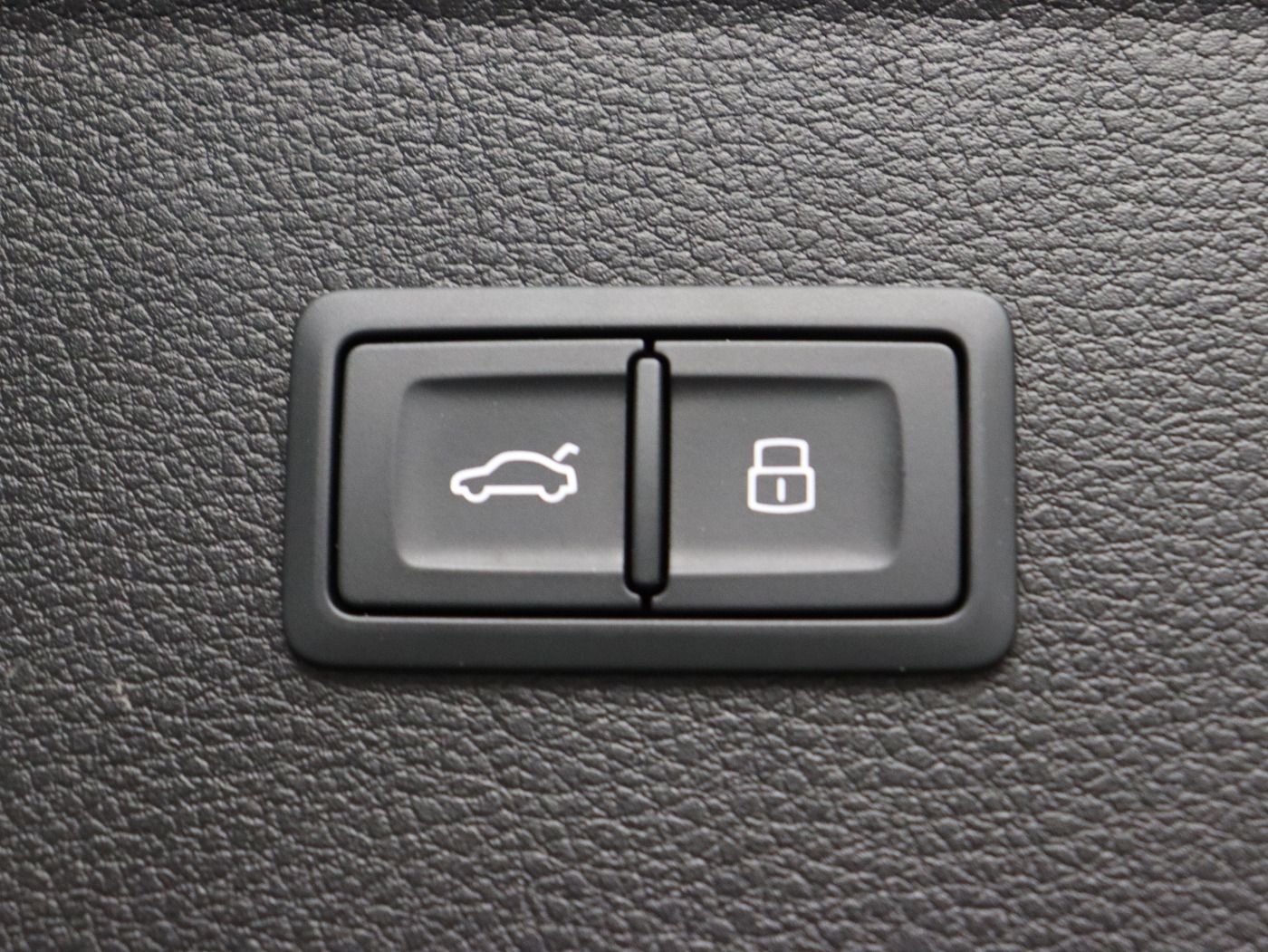 Fahrzeugabbildung Audi Q5 45 TFSI quattro S tronic S line |Matrix|ACC