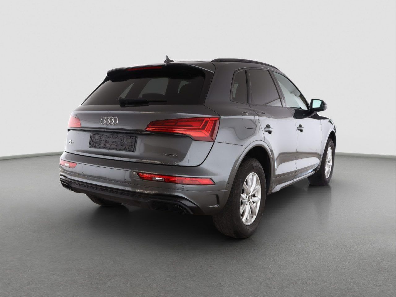 Fahrzeugabbildung Audi Q5 45 TFSI quattro S tronic S line |Matrix|ACC