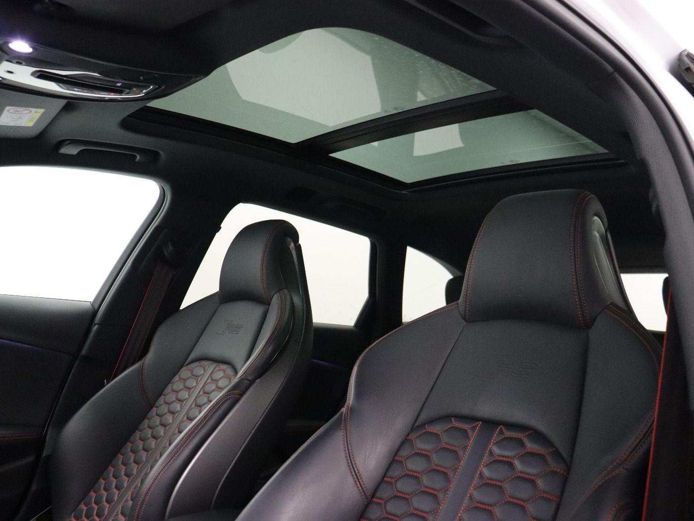 Fahrzeug autohaus mense Fahrzeugabbildung Audi RS 4 Avant 2.9 TFSI Quattro tiptronic |Massage