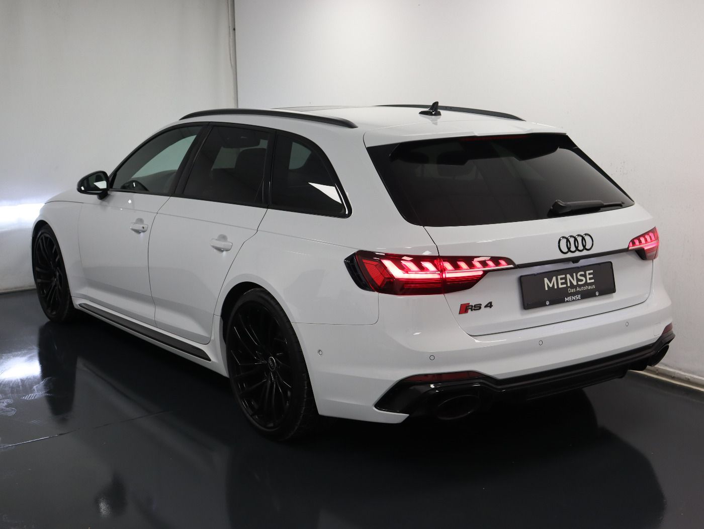 Fahrzeug autohaus mense Fahrzeugabbildung Audi RS 4 Avant 2.9 TFSI Quattro tiptronic |Massage
