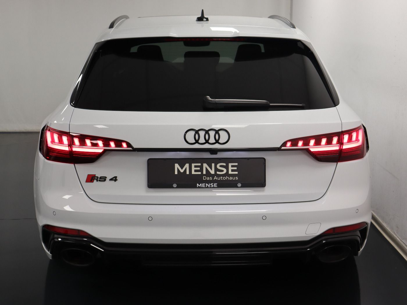 Fahrzeug autohaus mense Fahrzeugabbildung Audi RS 4 Avant 2.9 TFSI Quattro tiptronic |Massage