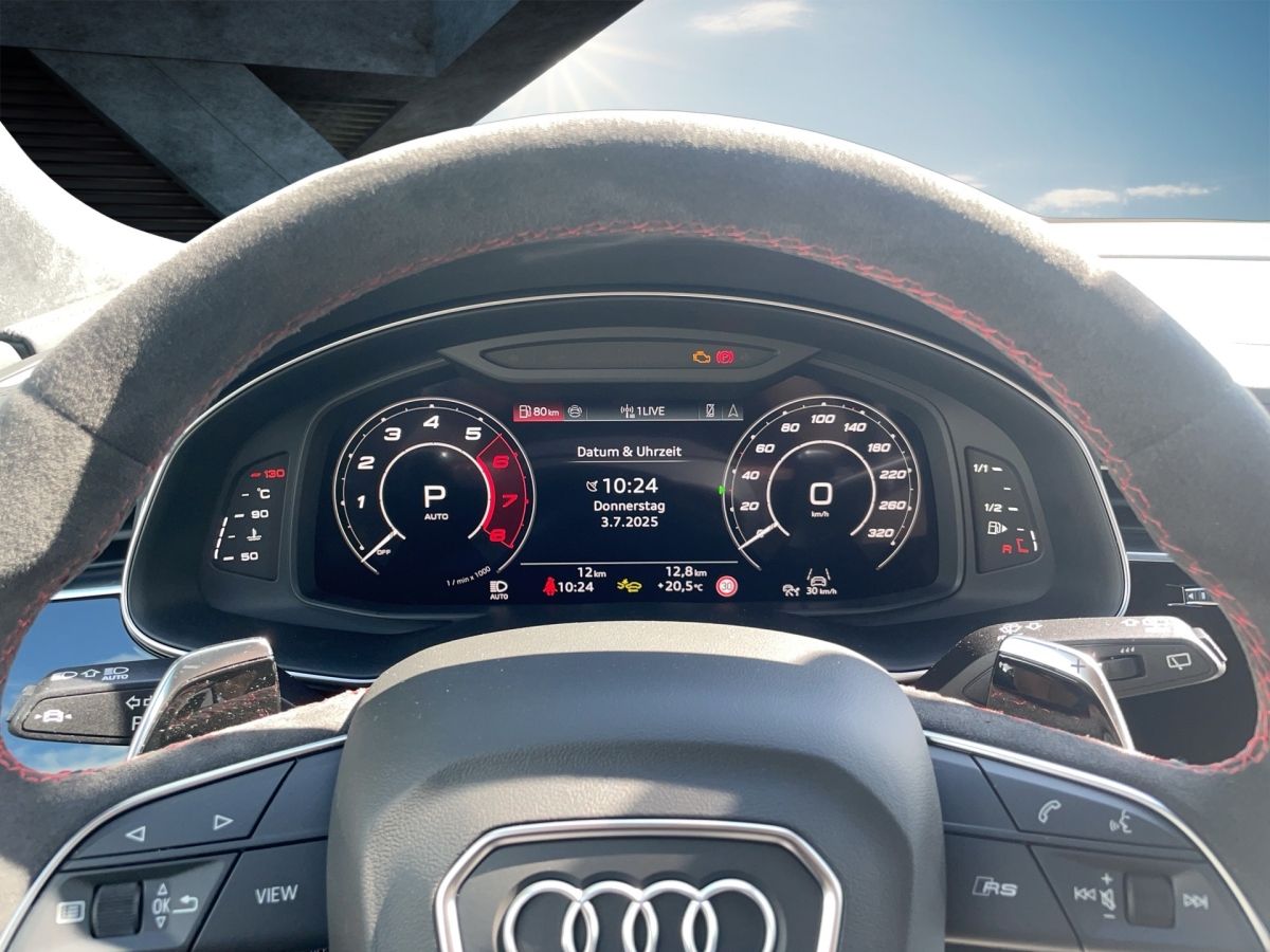 Fahrzeugabbildung Audi RS Q8 SUV performance 471 kW DESIGNO OLIVE Met.