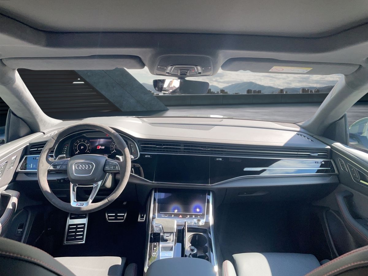 Fahrzeugabbildung Audi RS Q8 SUV performance 471 kW DESIGNO OLIVE Met.