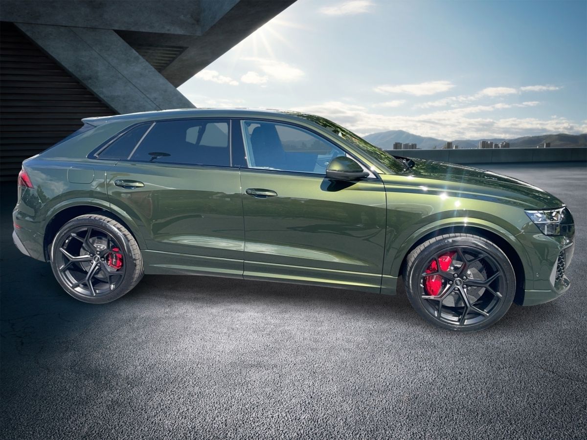 Fahrzeugabbildung Audi RS Q8 SUV performance 471 kW DESIGNO OLIVE Met.