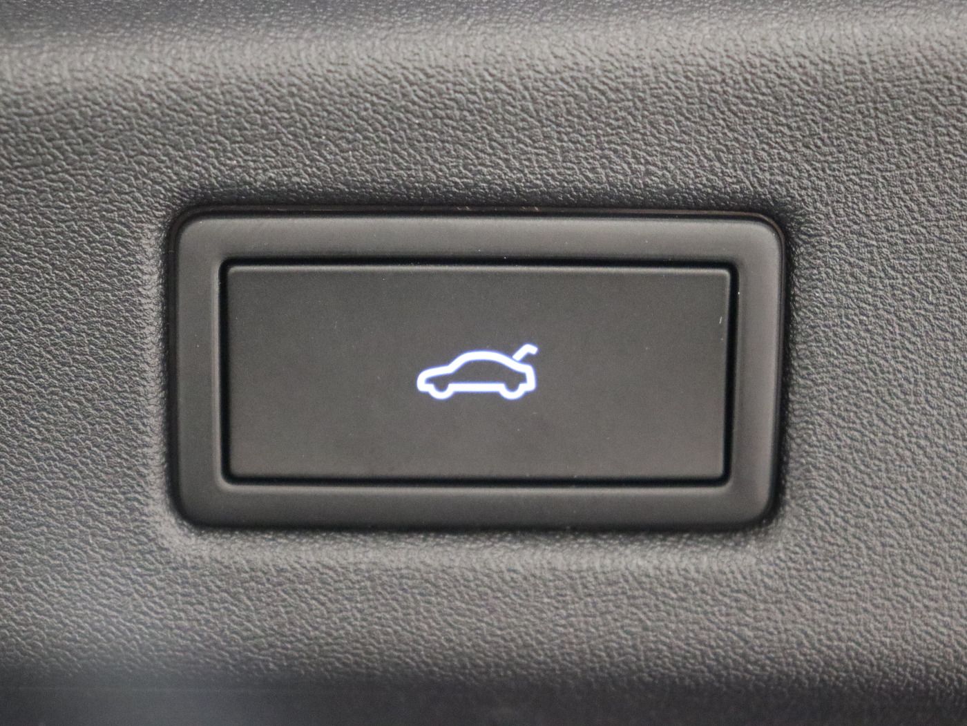 Fahrzeugabbildung Volkswagen ID.7 Tourer Pro |AHK|4xSHZG|Massage|Navi|ACC|h/k