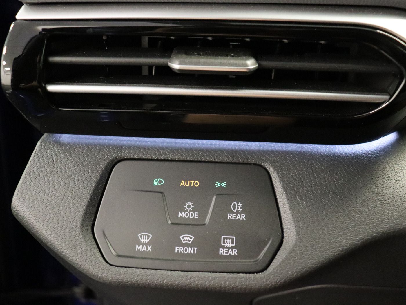 Fahrzeugabbildung Volkswagen ID.4 Pro MOVE |AHK|WPumpe|CarPlay|SpurH|el.Heck