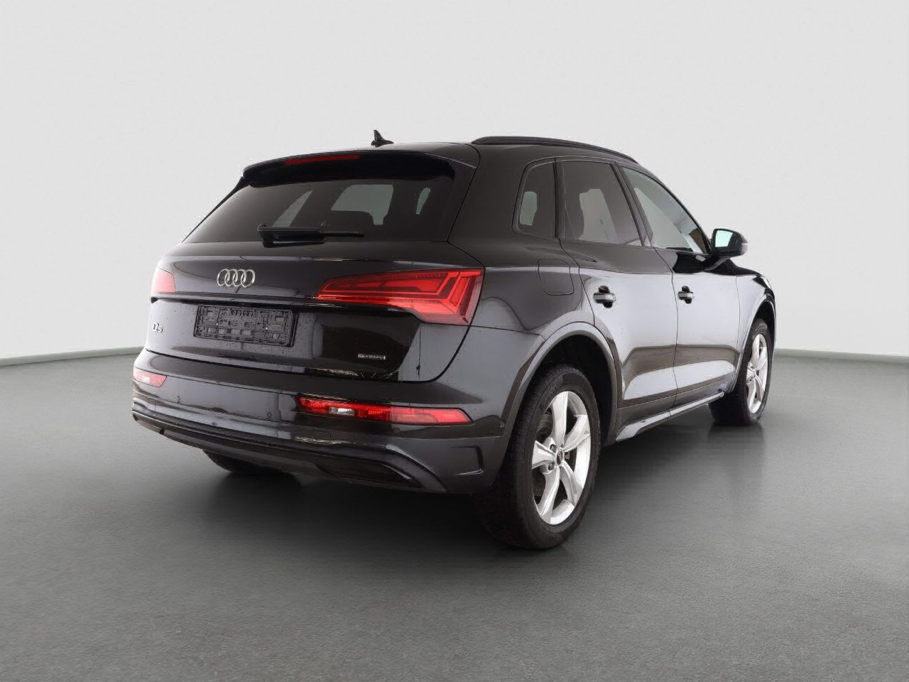 Fahrzeugabbildung Audi Q5 45 TFSI quattro S tronic Advanced |Matrix|ACC