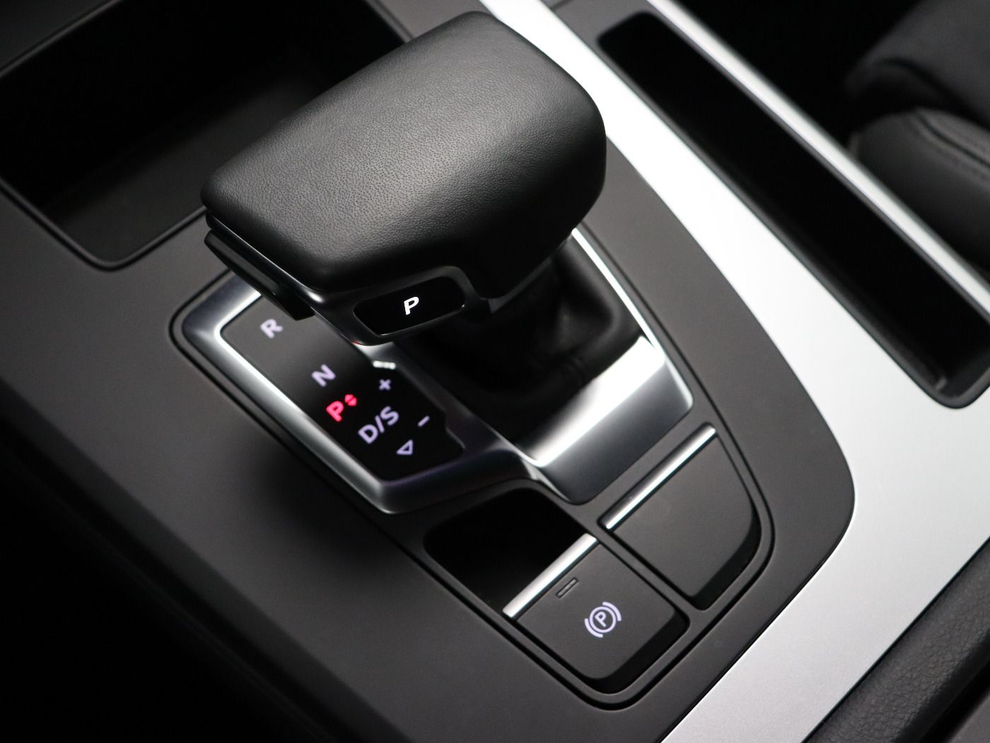 Fahrzeugabbildung Audi Q5 Sportback 45 TFSI quattro S tronic S line |LM