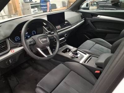 Fahrzeugabbildung Audi Q5 Sportback 45 TFSI quattro S tronic S-Line |LM