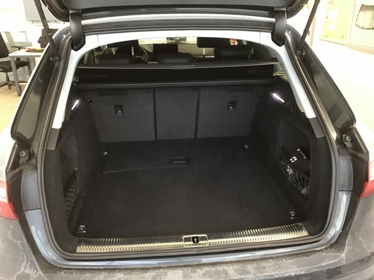 Fahrzeugabbildung Audi A4 allroad 50 TDI quattro tiptronic |Pano|FLA
