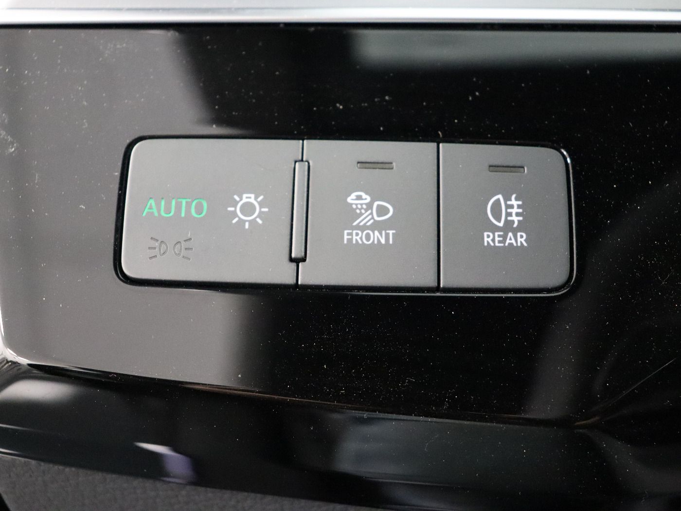 Fahrzeugabbildung Audi Q8 e-tron 55 quattro S-Line Matrix|HUD|Luft|LM