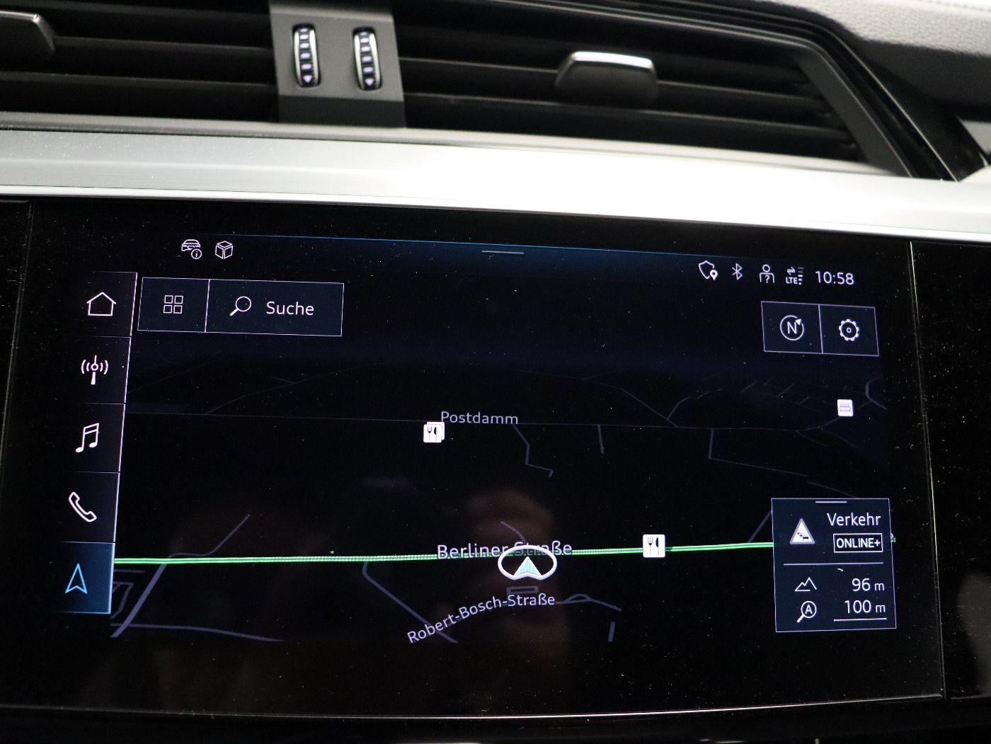 Fahrzeugabbildung Audi Q8 e-tron 55 quattro S-Line Matrix|HUD|Luft|LM
