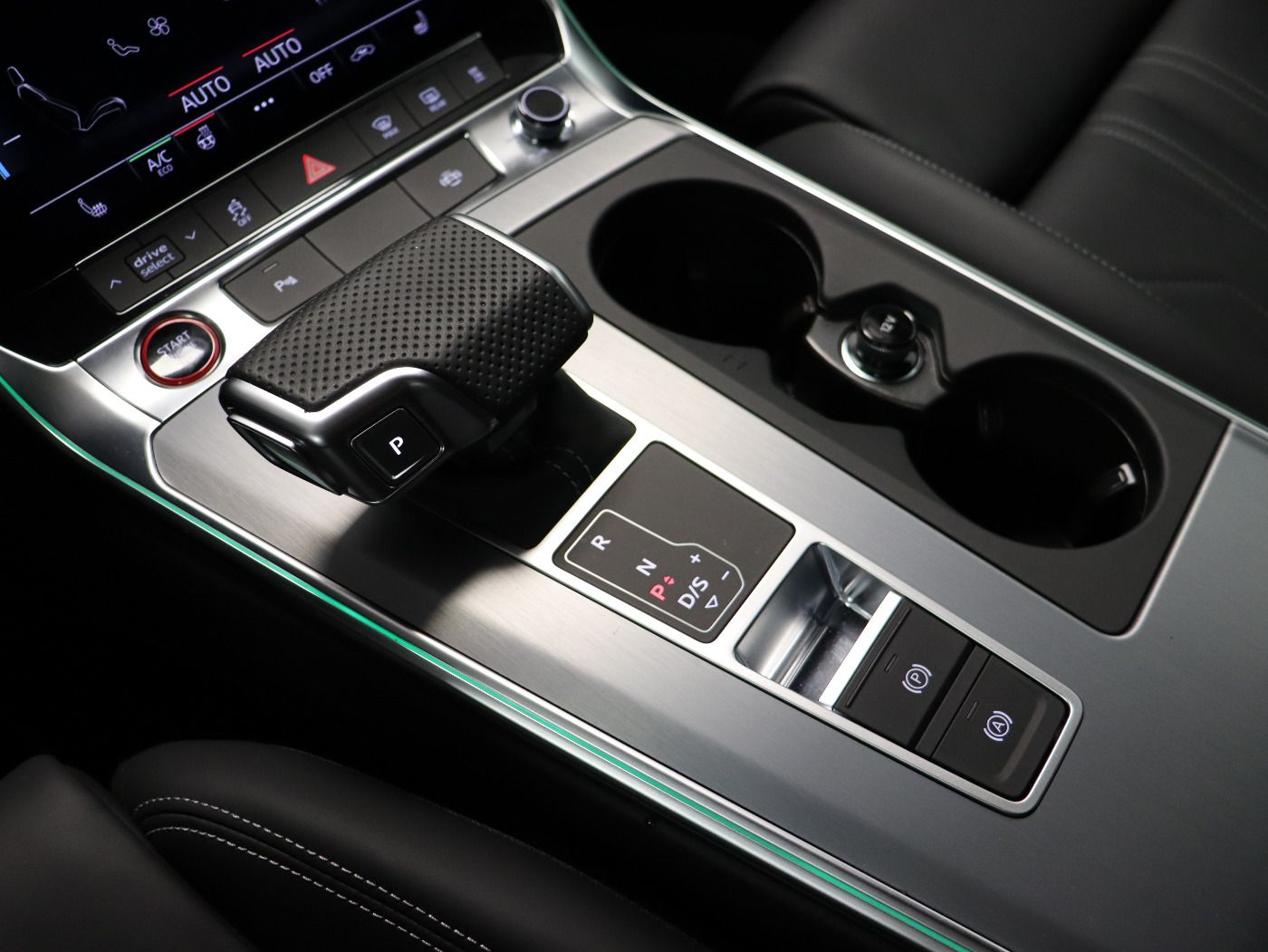 Fahrzeug autohaus mense Fahrzeugabbildung Audi S6 Avant 3.0 TDI Quattro S tronic Matrix|AHK|HUD