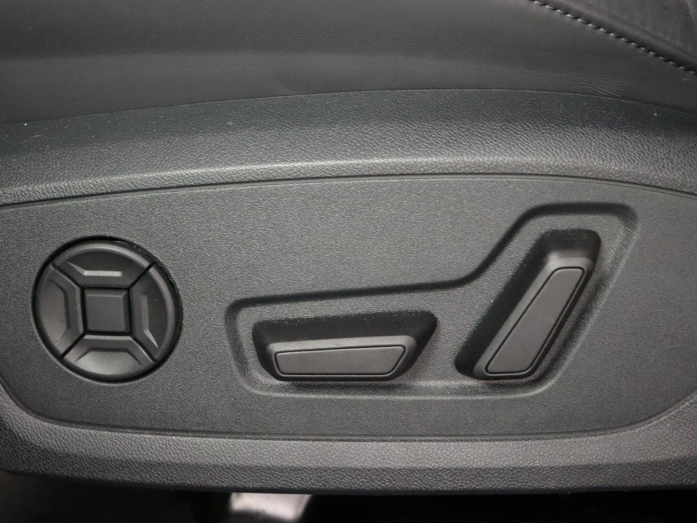 Fahrzeug autohaus mense Fahrzeugabbildung Audi S6 Avant 3.0 TDI Quattro S tronic Matrix|AHK|HUD