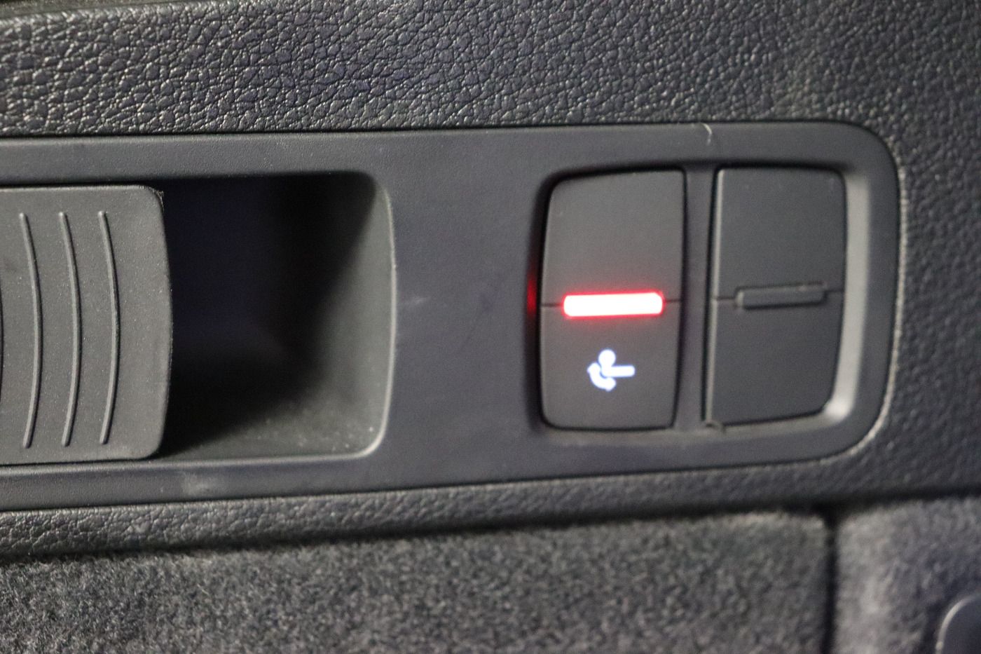 Fahrzeugabbildung Audi Q5 45 TFSI quattro S tronic advanced Matrix|AHK