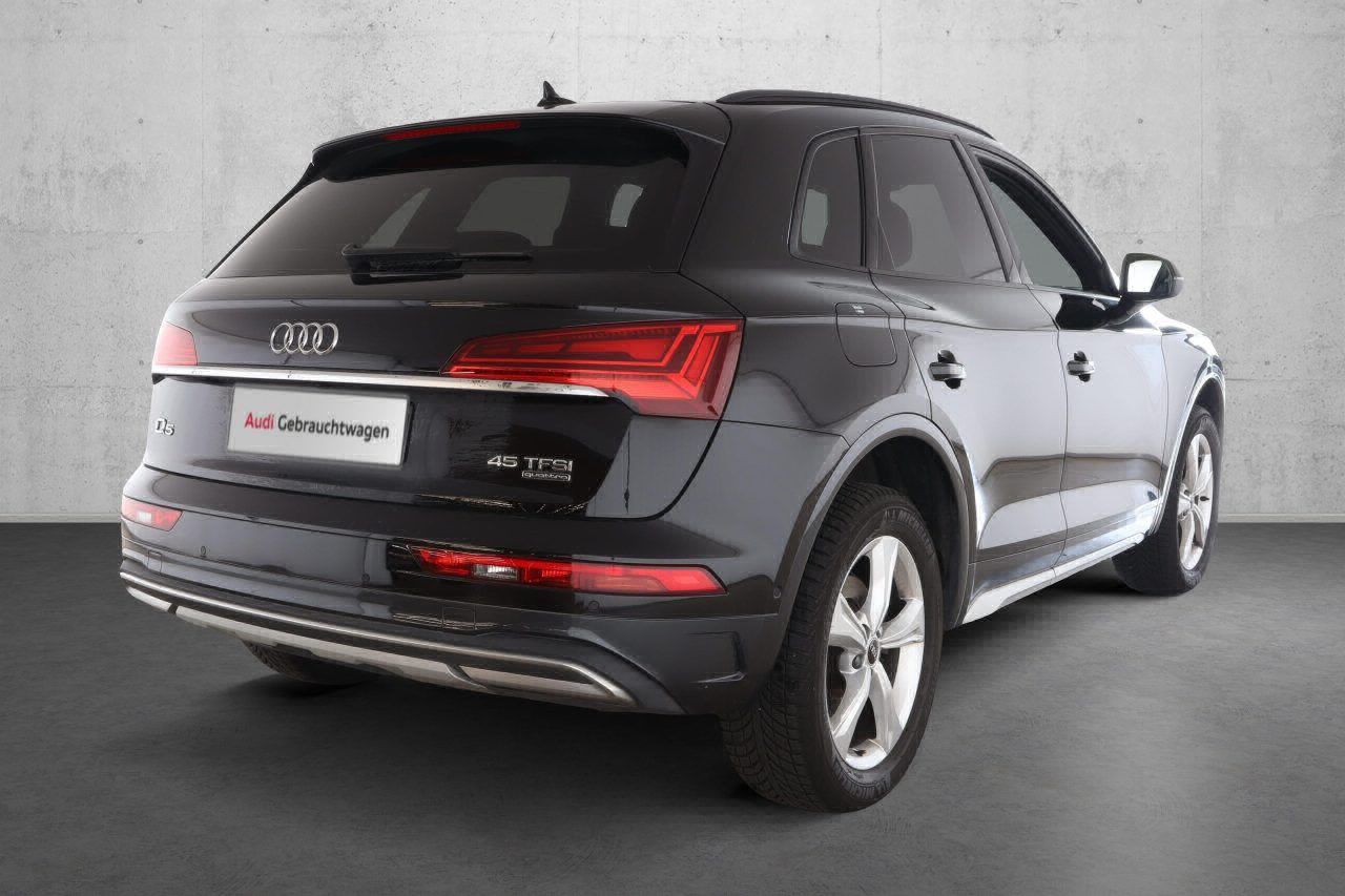 Fahrzeugabbildung Audi Q5 45 TFSI quattro S tronic S-Line Matrix|AHK|LM