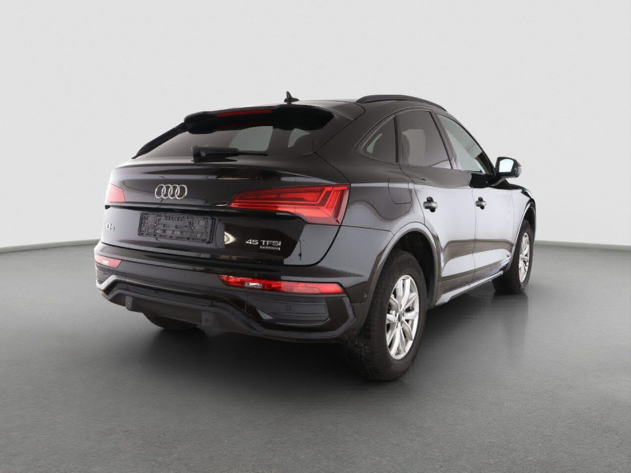 Fahrzeugabbildung Audi Q5 Sportback 45 TFSI quattro S tronic advanced