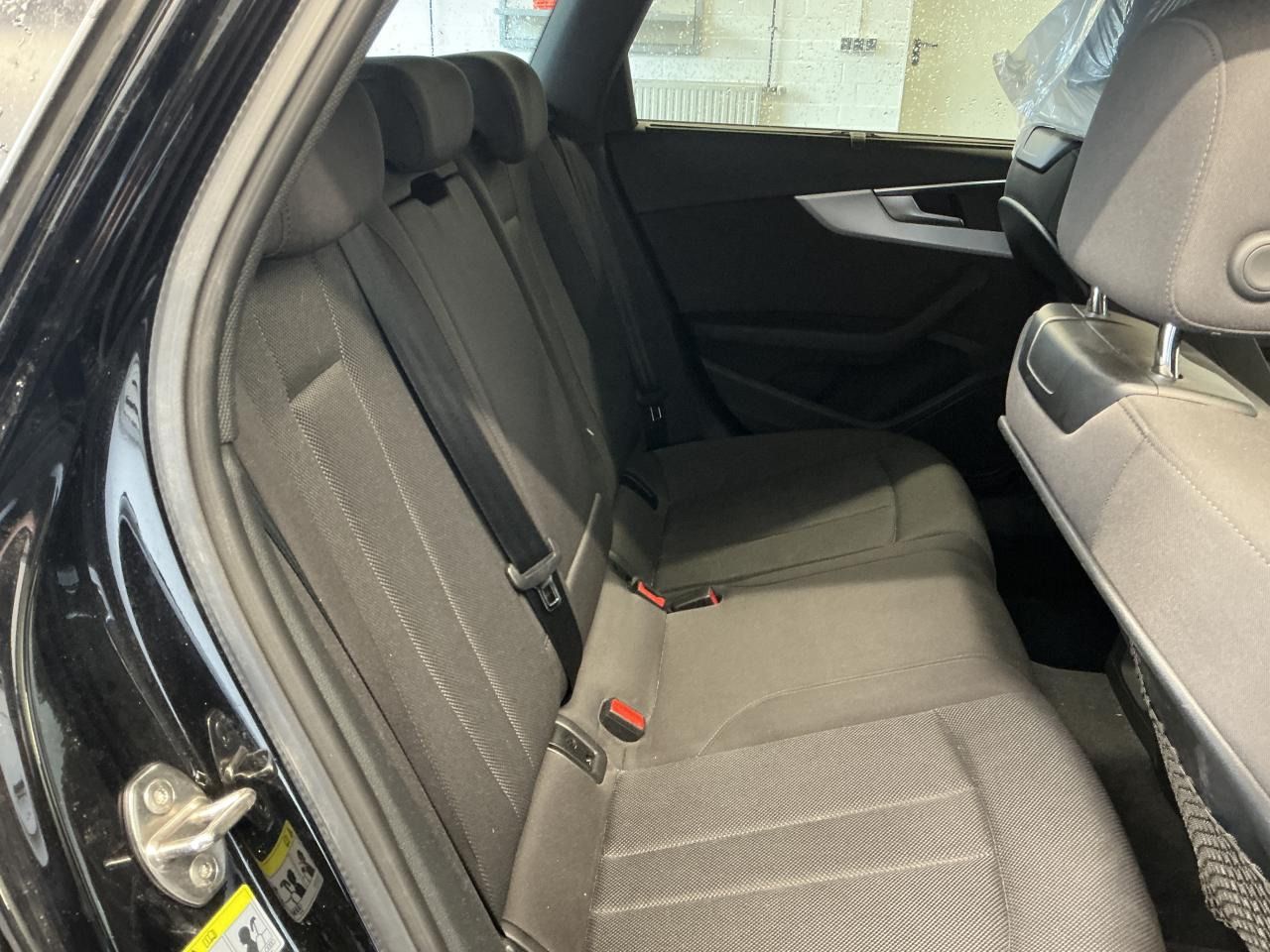 Fahrzeugabbildung Audi A4 Avant 35 TDI S tronic Advanced ACC|LED|Navi