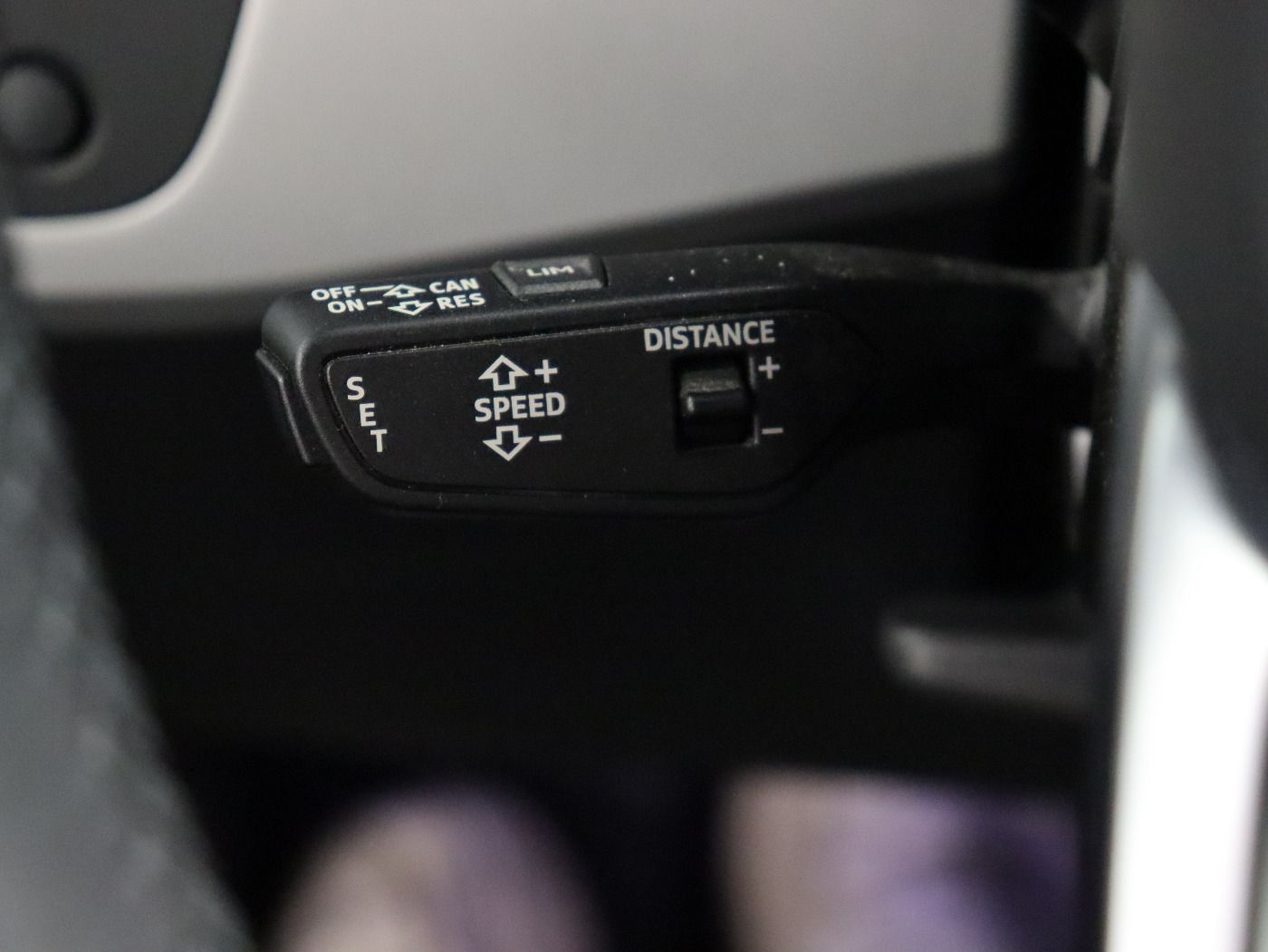 Fahrzeugabbildung Audi A4 Avant 40 TDI quattro S tronic Advanced ACC|LM