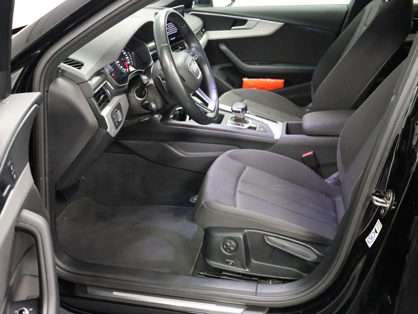 Fahrzeugabbildung Audi A4 Avant 40 TDI quattro S tronic Advanced ACC|LM
