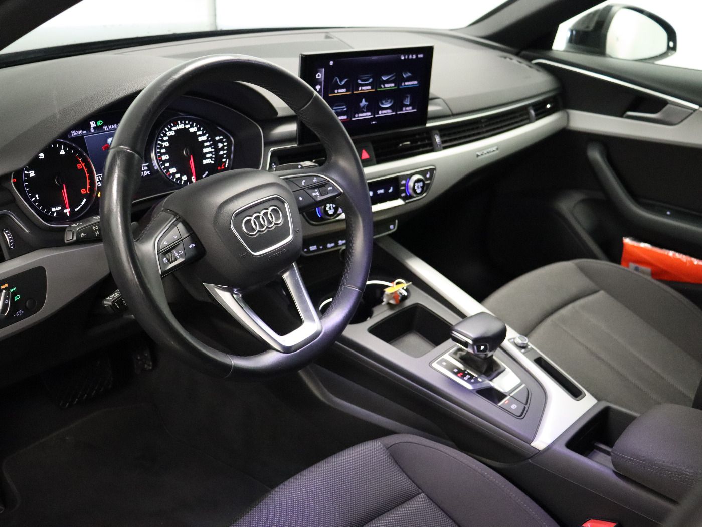 Fahrzeugabbildung Audi A4 Avant 40 TDI quattro S tronic Advanced ACC|LM