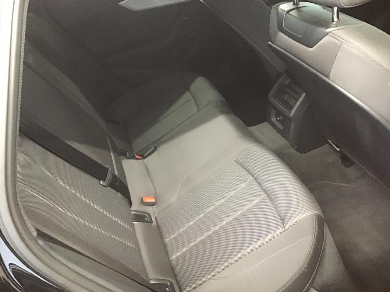 Fahrzeugabbildung Audi A4 Avant 40 TDI quattro S tronic S line Matrix