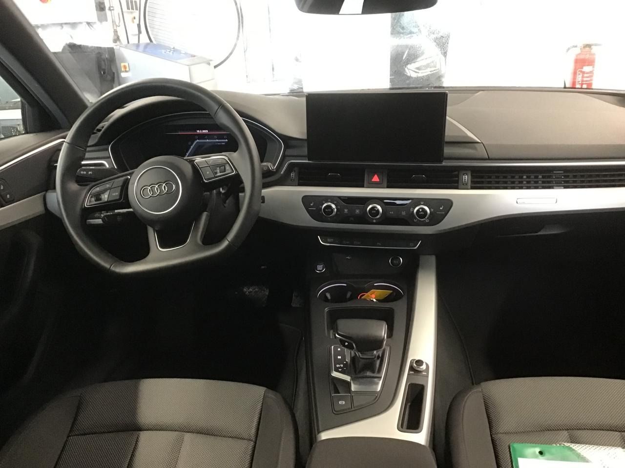 Fahrzeugabbildung Audi A4 Avant 40 TDI quattro S tronic S line Matrix