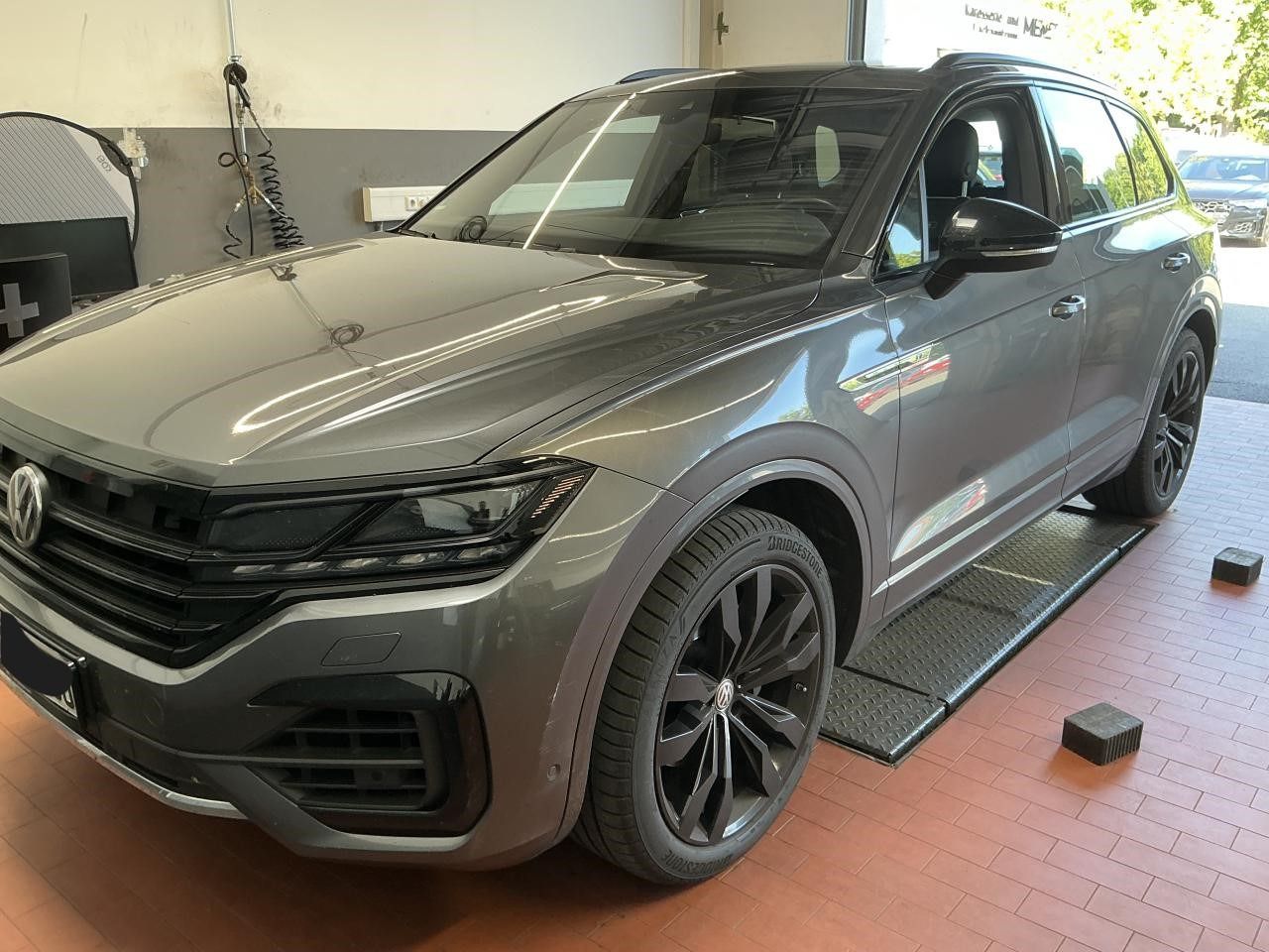 Fahrzeugabbildung Volkswagen Touareg 3.0 TDI 4 Motion tiptronic R-line Matrix