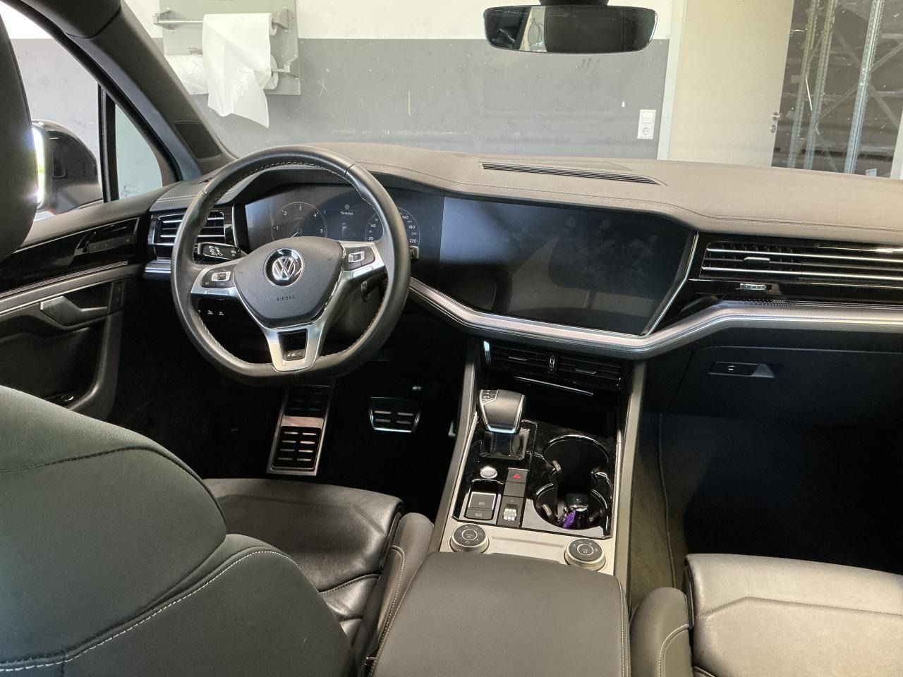 Fahrzeugabbildung Volkswagen Touareg 3.0 TDI 4 Motion tiptronic R-line Matrix