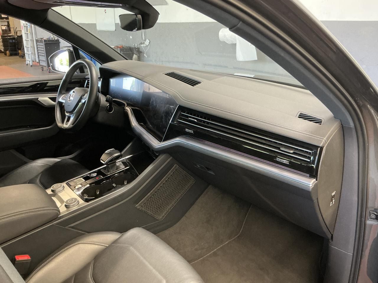 Fahrzeugabbildung Volkswagen Touareg 3.0 TDI 4 Motion tiptronic R-line Matrix