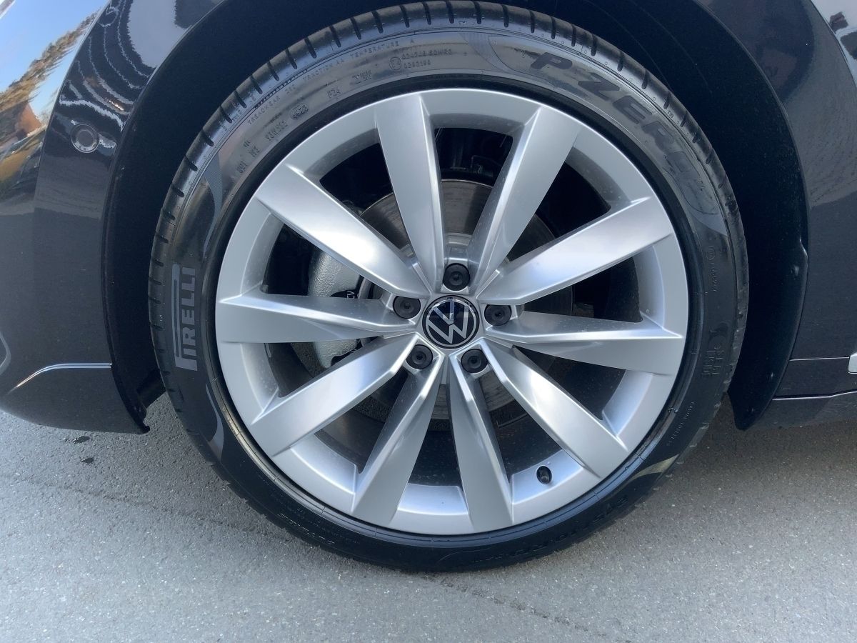 Fahrzeugabbildung Volkswagen Arteon Shooting Brake TDI R-Line AHK Navi Pano