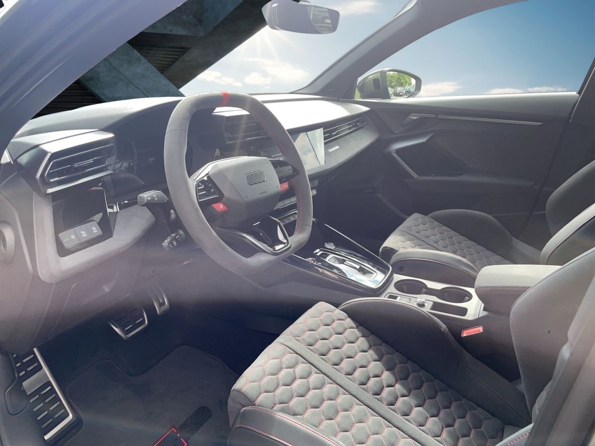 Fahrzeugabbildung Audi RS 3 Sportback quattro Matrix|Pano|280km/h