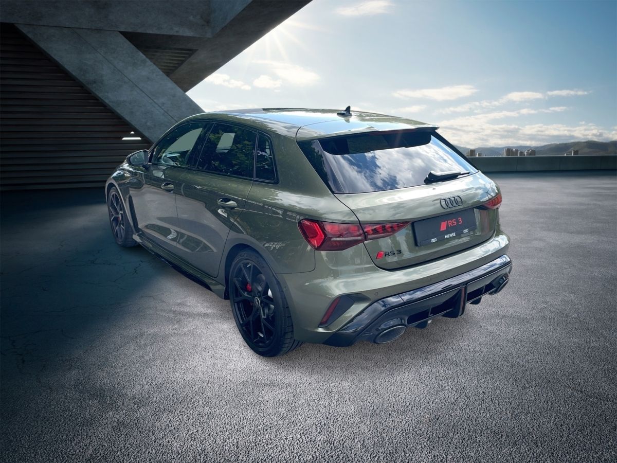 Fahrzeugabbildung Audi RS 3 Sportback quattro Matrix|Pano|280km/h