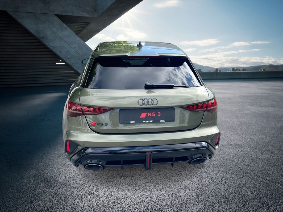 Fahrzeugabbildung Audi RS 3 Sportback quattro Matrix|Pano|280km/h
