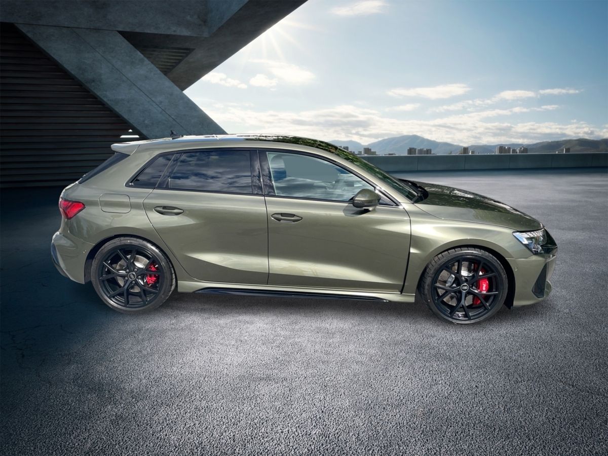 Fahrzeugabbildung Audi RS 3 Sportback quattro Matrix|Pano|280km/h
