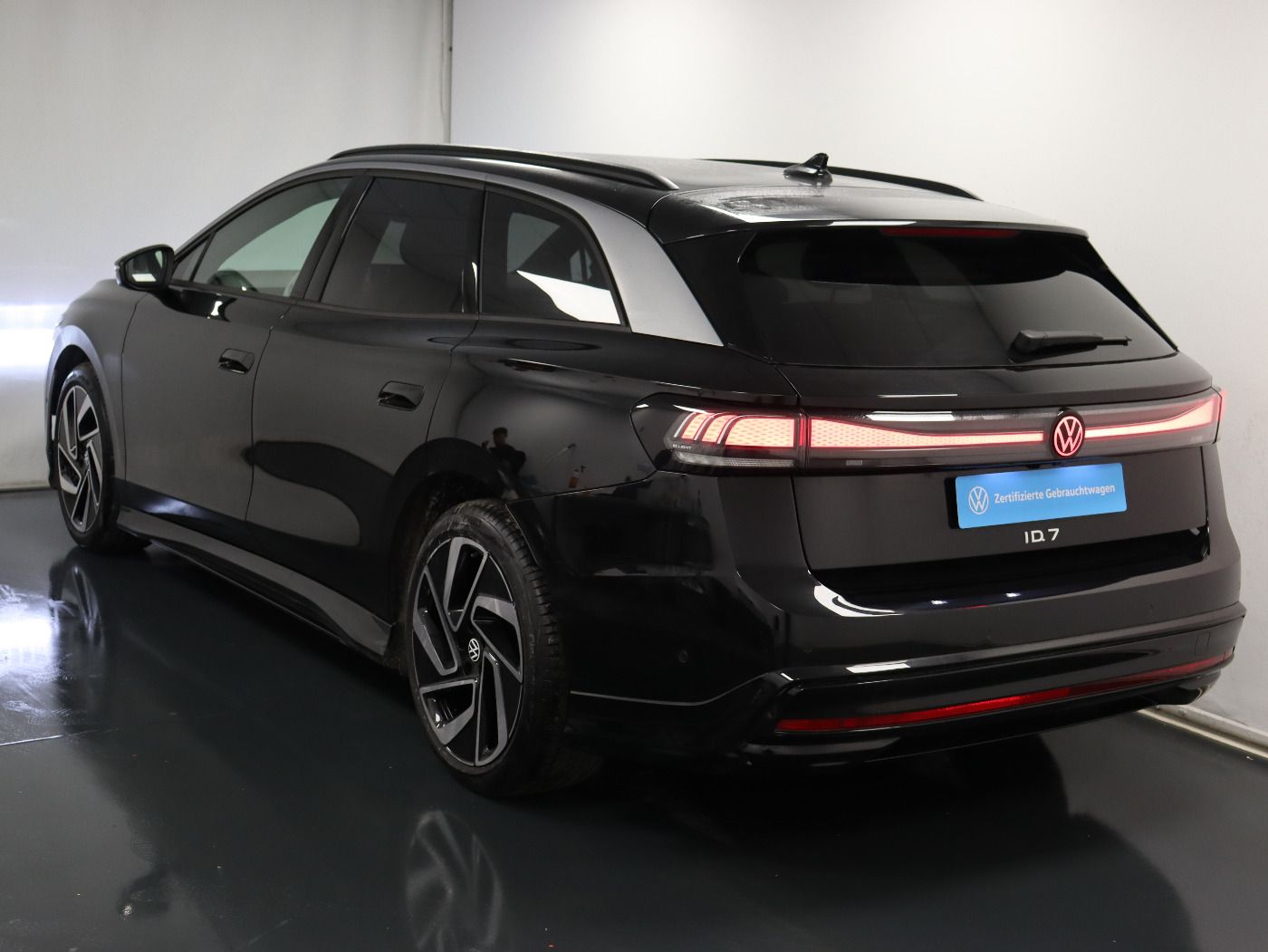 Fahrzeugabbildung Volkswagen ID.7 Tourer Pro IQ.Light|Matrix|CarPlay|h/k|AHK