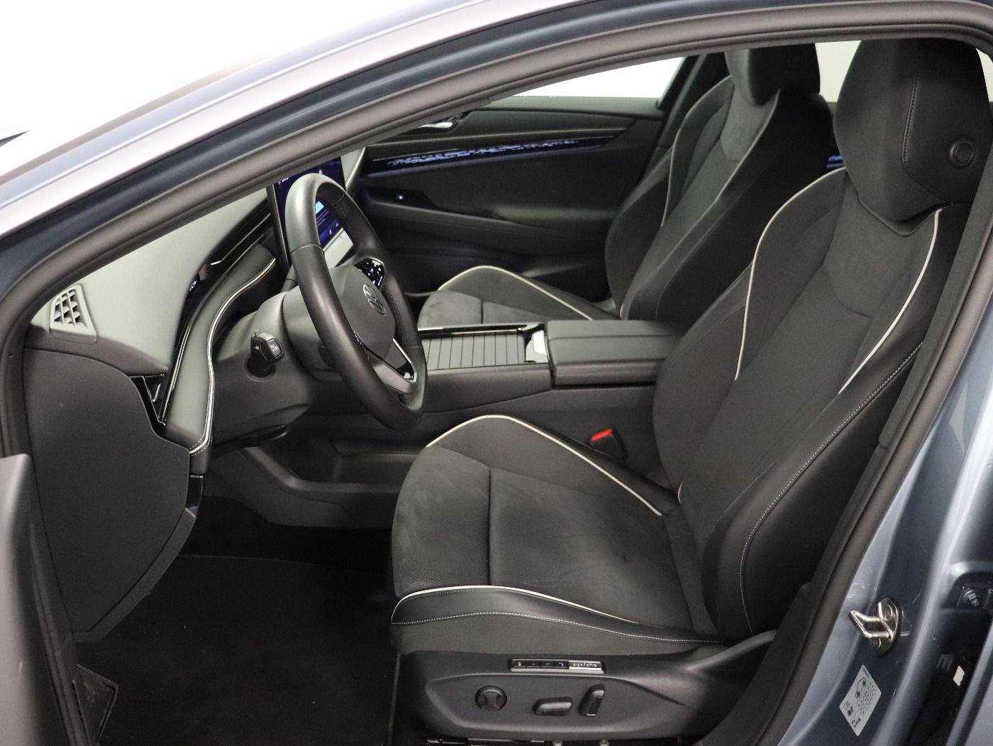 Fahrzeugabbildung Volkswagen ID.7 Tourer Pro IQ.Light|Matrix|CarPlay|h/k|AHK