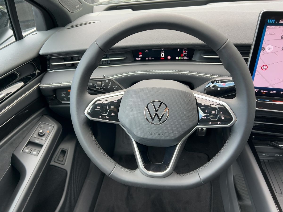 Fahrzeugabbildung Volkswagen ID.7 Tourer Pro 77 kWh AHK Navi 360° Wärmepumpe