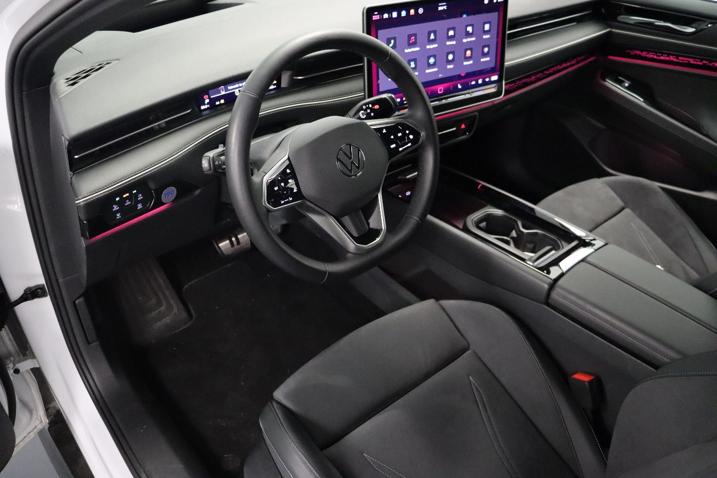 Fahrzeug autohaus mense Fahrzeugabbildung Volkswagen ID.7 Tourer Pro IQ.Light|Matrix|CarPlay|AHK|HUD