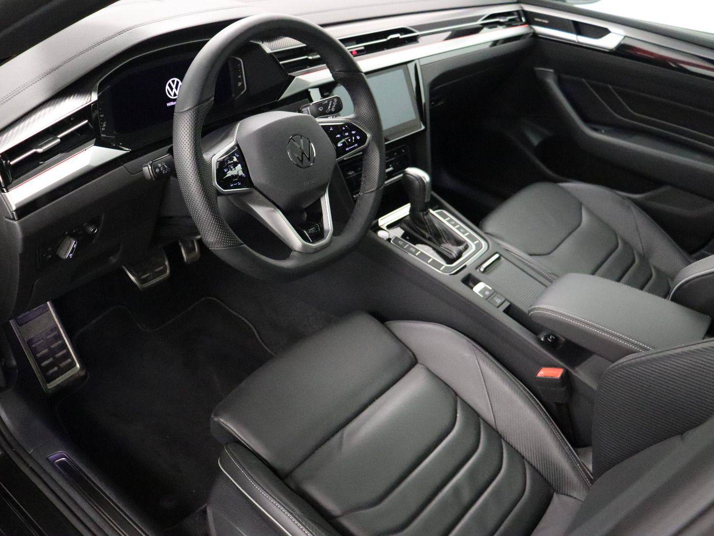 Fahrzeugabbildung Volkswagen Arteon Shooting Brake 2.0 TDI 4 Motion DSG R lin