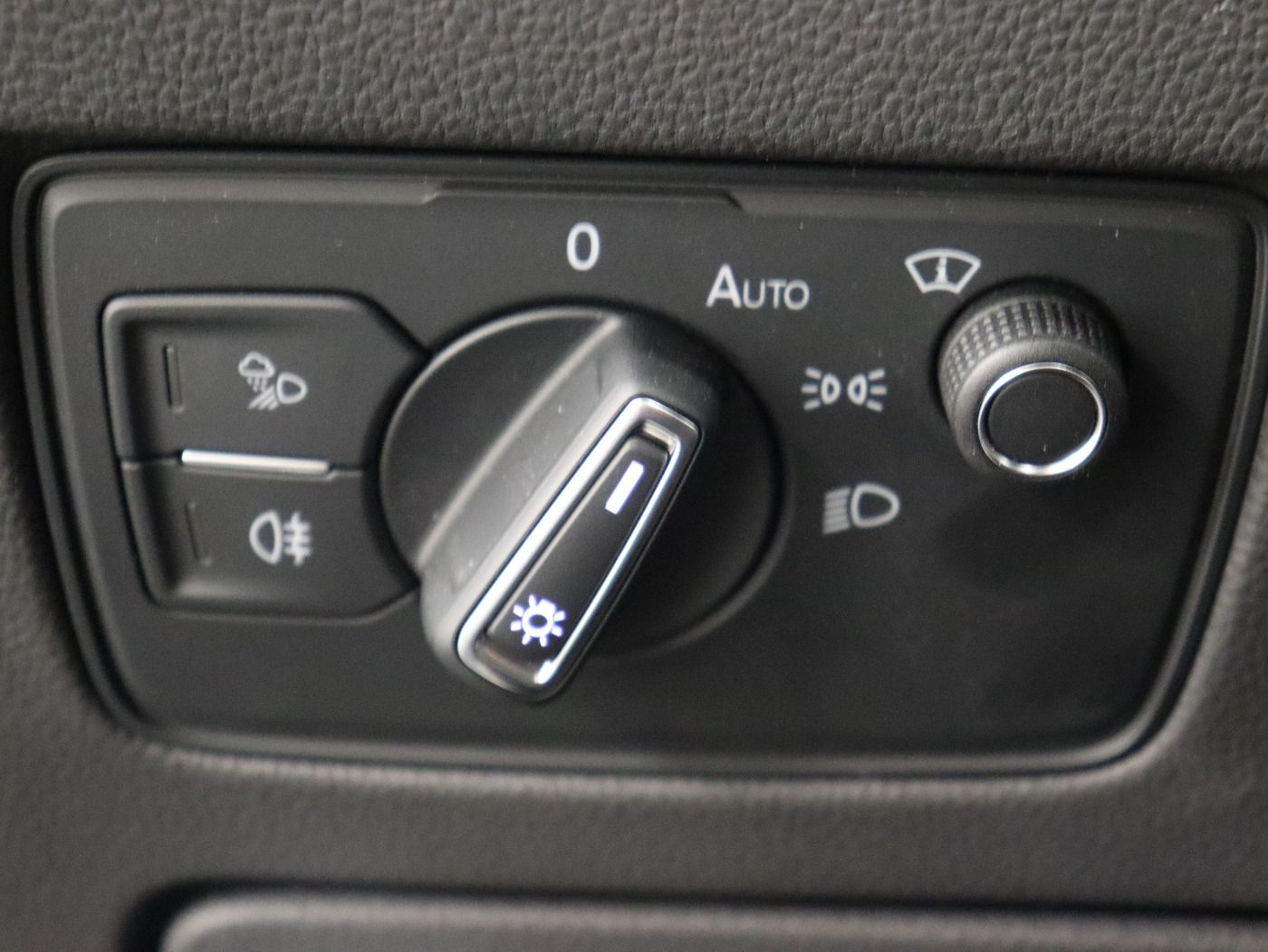 Fahrzeugabbildung Volkswagen Arteon Shooting Brake 2.0 TDI 4 Motion DSG R lin