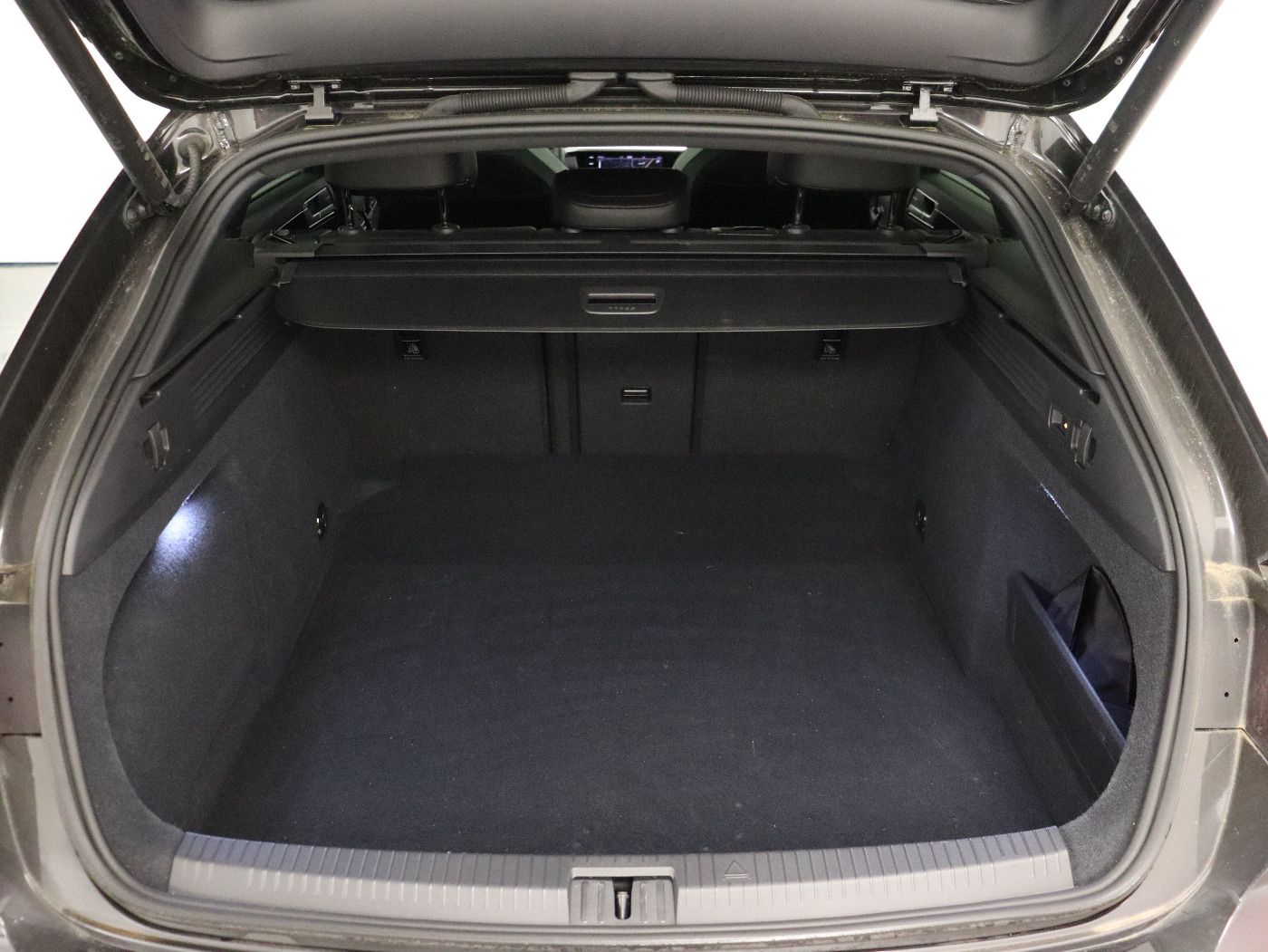 Fahrzeugabbildung Volkswagen Arteon Shooting Brake 2.0 TDI 4 Motion DSG R lin
