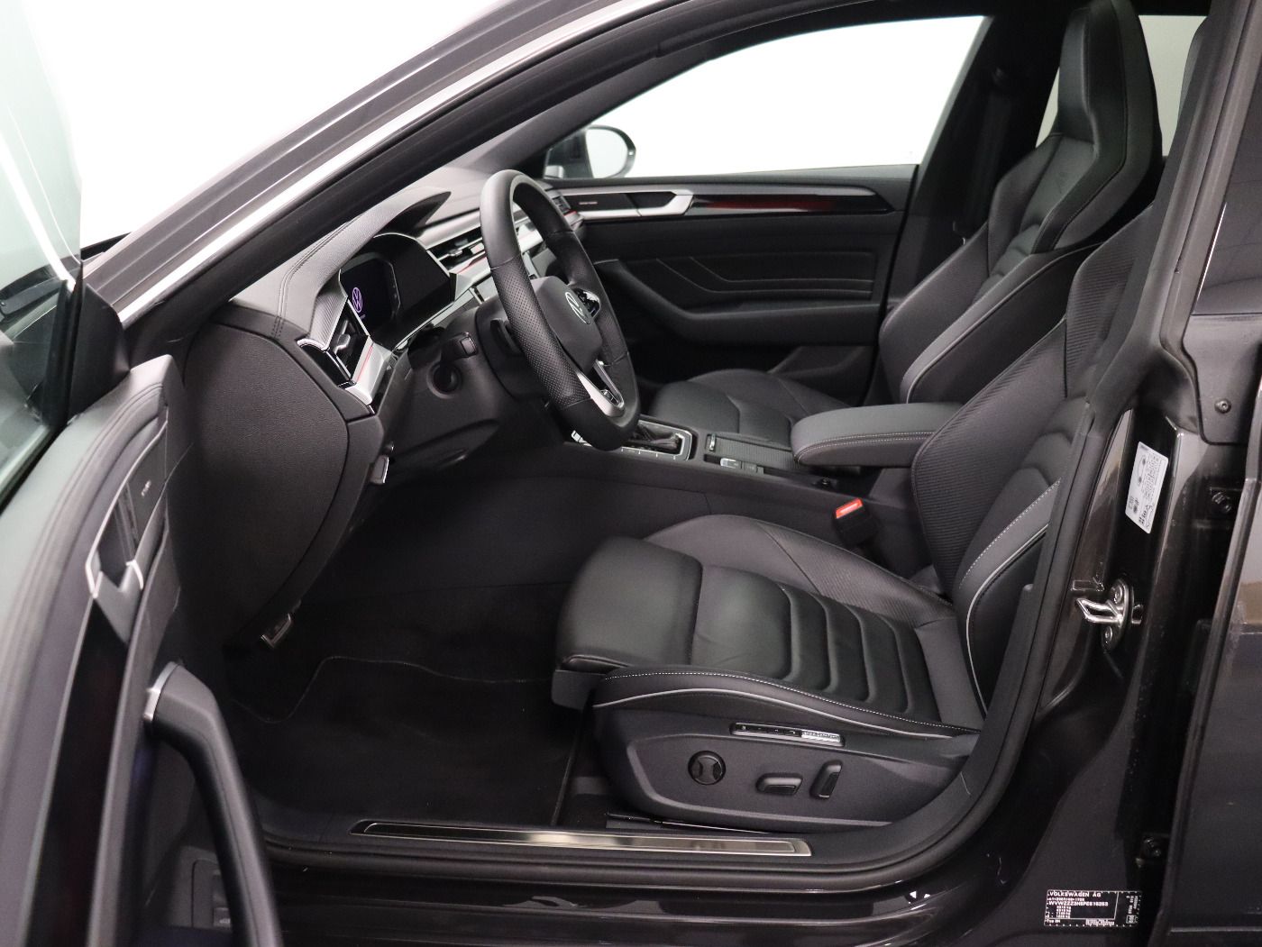 Fahrzeugabbildung Volkswagen Arteon Shooting Brake 2.0 TDI 4 Motion DSG R lin