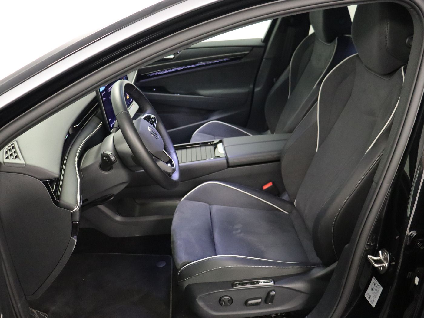 Fahrzeugabbildung Volkswagen ID.7 Tourer Pro IQ.Light|Matrix|CarPlay|h/k|AHK