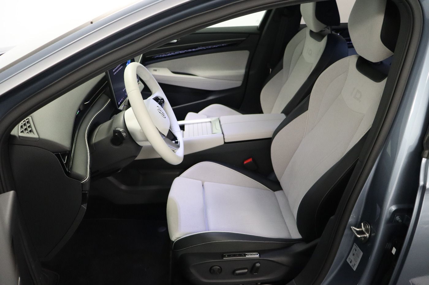 Fahrzeugabbildung Volkswagen ID.7 Tourer Pro IQ.Light|Matrix|CarPlay|h/k|AHK