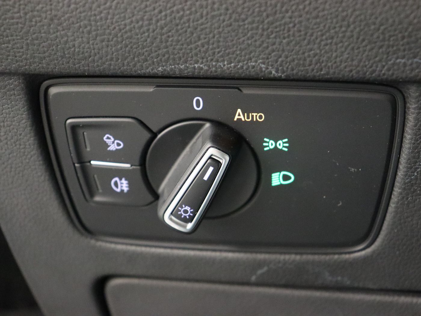 Fahrzeugabbildung Volkswagen Arteon Shooting Brake 2.0 TDI DSG R-line CarPlay