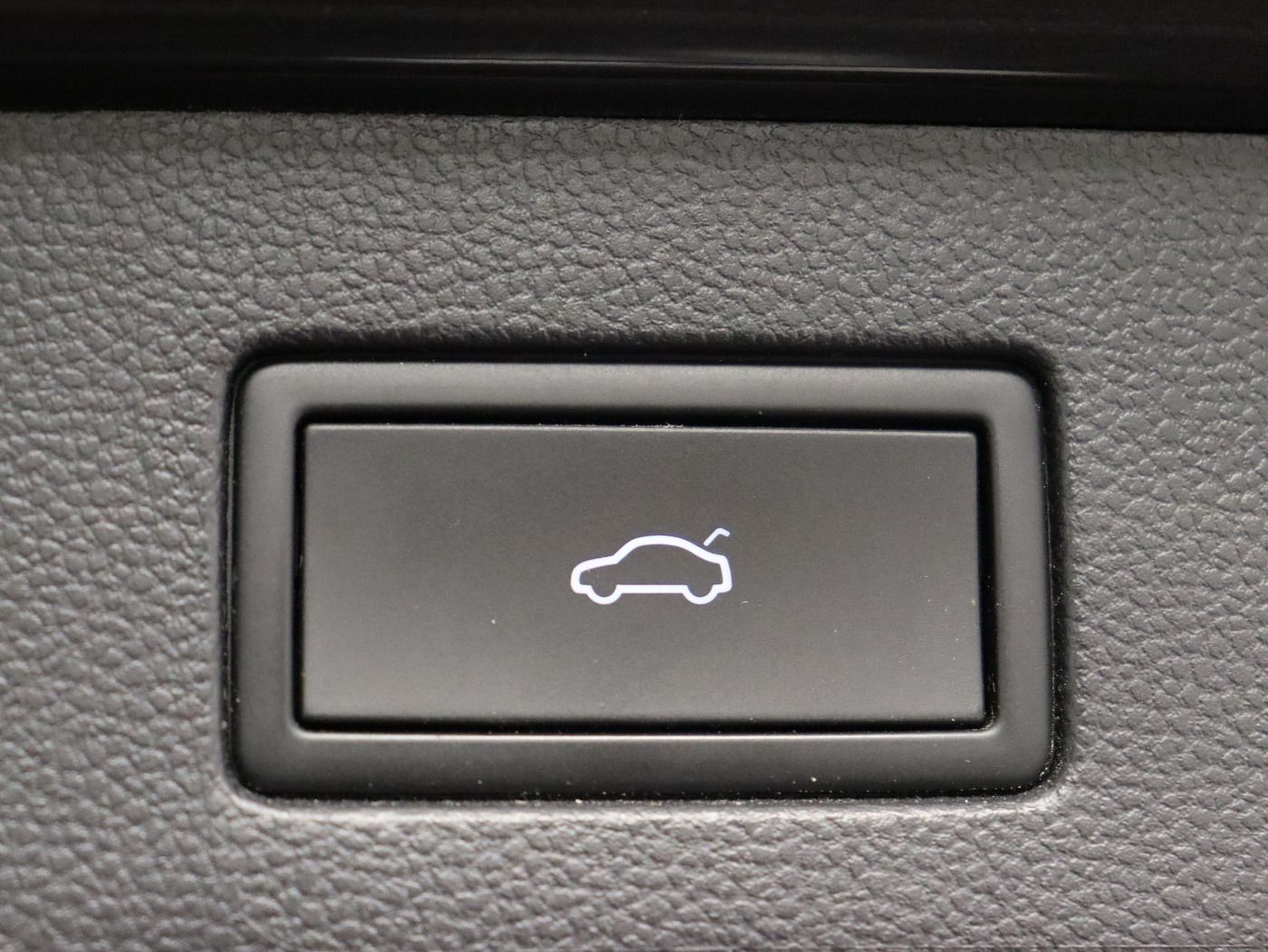Fahrzeugabbildung Volkswagen Arteon Shooting Brake 2.0 TDI DSG R-line CarPlay