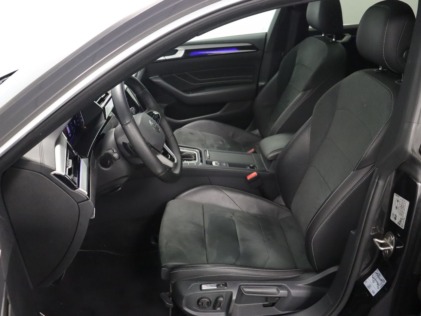 Fahrzeugabbildung Volkswagen Arteon Shooting Brake 2.0 TDI DSG R-line CarPlay